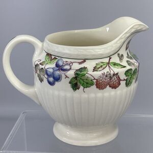 Wedgwood Wentworth Fruit Basket EDME Creamer Very Nice Condition Hard To Find